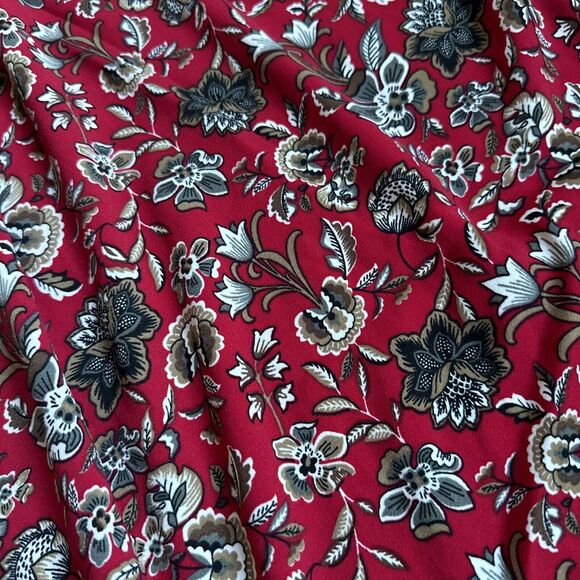 Making the Cut Size Large Season 3 Red Floral Crepe Pleated Wide Leg Pants NWT - Picture 3 of 10